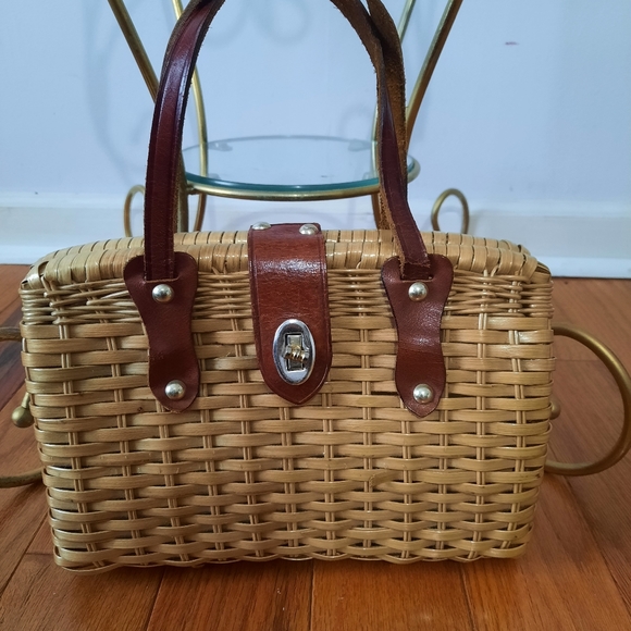 Vintage plastic wrap wicker purse with leather str - Picture 5 of 15